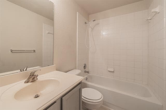 Building Photo - 2612 Redcedar Dr