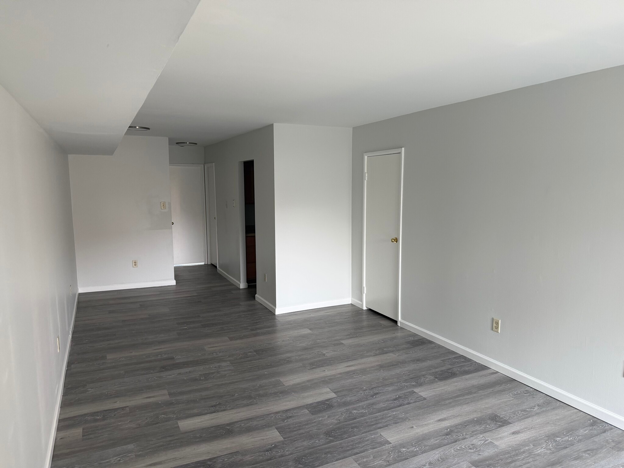 Building Photo - 85 Lancaster Est
