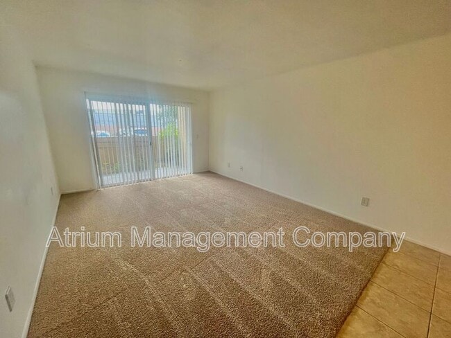 Building Photo - 630 Kenwick Cir