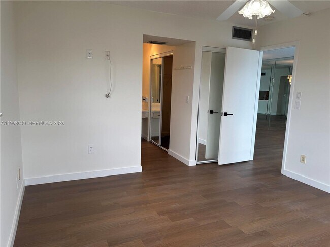 Building Photo - 200 Ashbury Rd