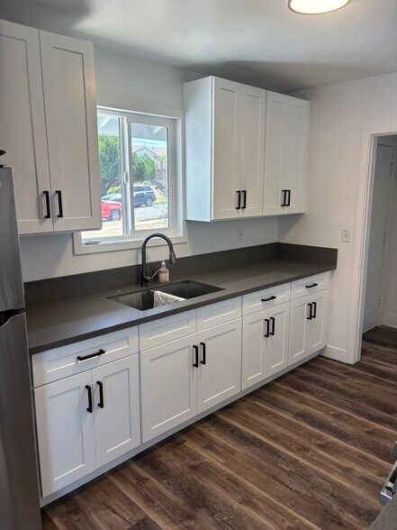 Building Photo - 12349 Glamis St
