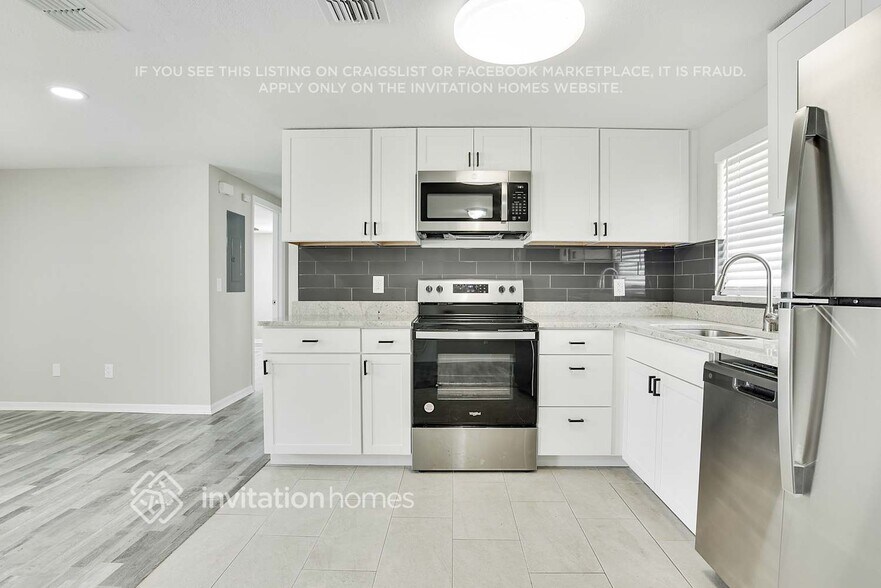 Building Photo - 201 Spring Lake Cir