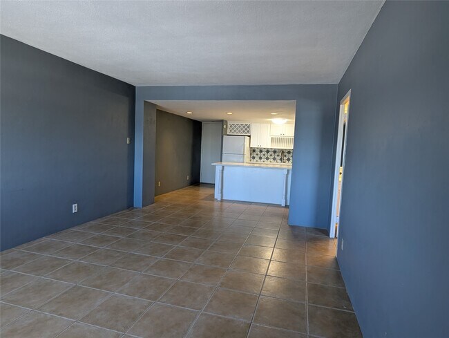 Building Photo - 7520 Hornwood Dr