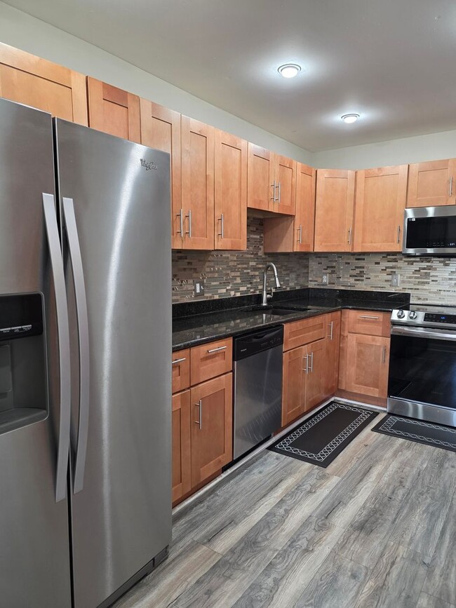 Building Photo - Green Valley Community off Kirkwood Highway