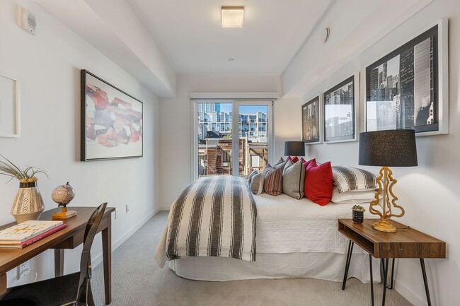 Building Photo - SoMA: Stylish 1 Bed Condo w/ Designer Finishes, Google Fiber, Bike Storage & Shared Roof Deck