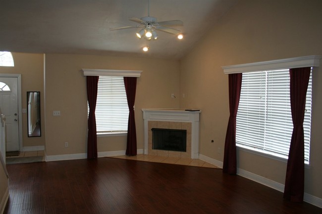Building Photo - 3538 Chatelaine Ct