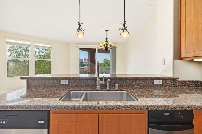 Building Photo - View Condo in Luxury Gated Community
