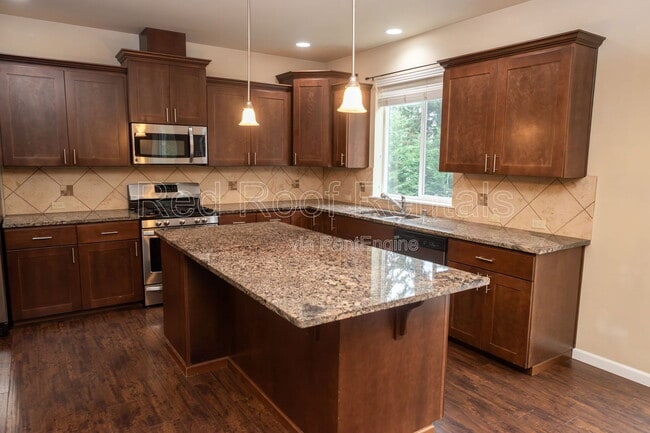 Building Photo - 4014 203rd St Ct E