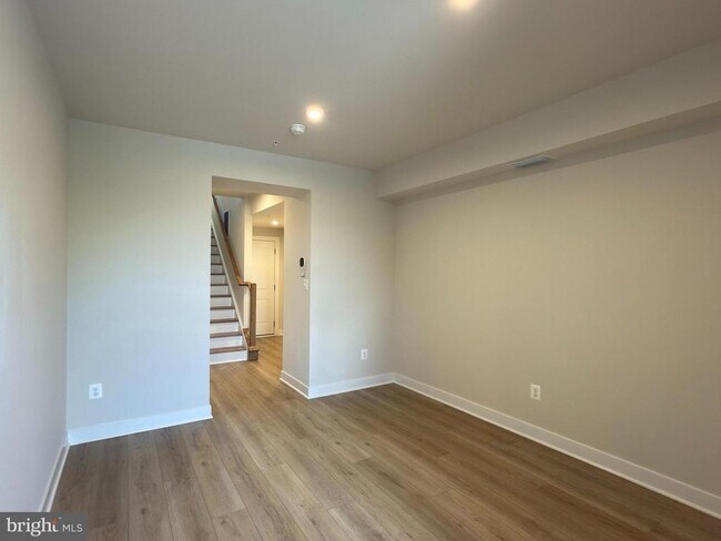 Building Photo - 14441 Albemarle Point Pl
