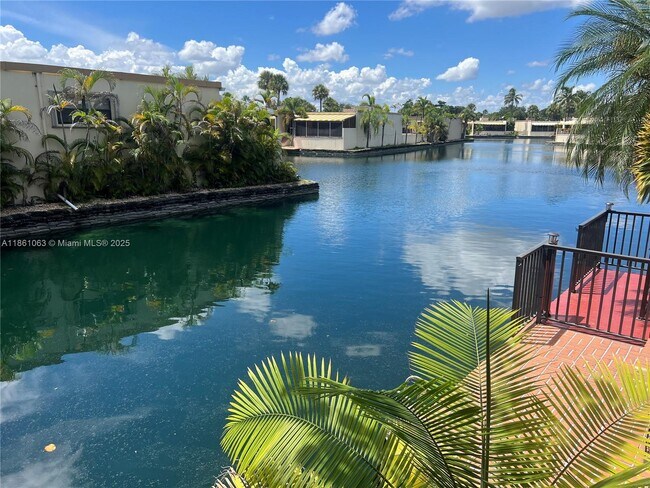 Building Photo - 15400 Sharpecroft Dr