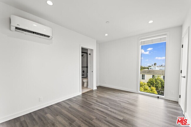 Building Photo - 1254 9th St