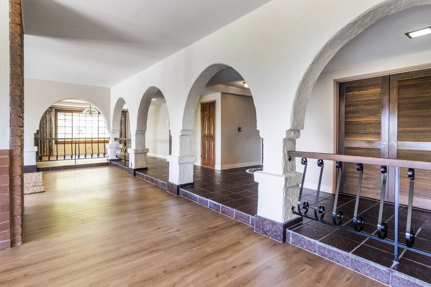 Living room - 14676 Deervale Pl