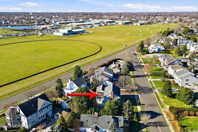 Building Photo - 204 Neptune Pl