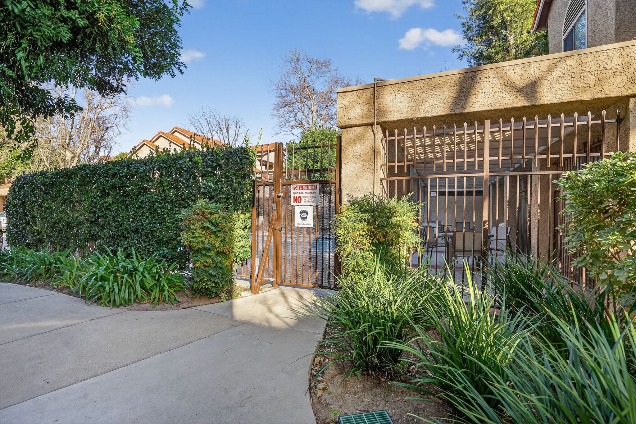 Building Photo - 2381 Archwood Ln