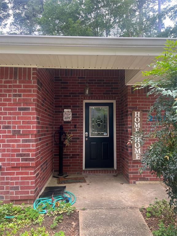 Building Photo - 2107 Greentree Dr