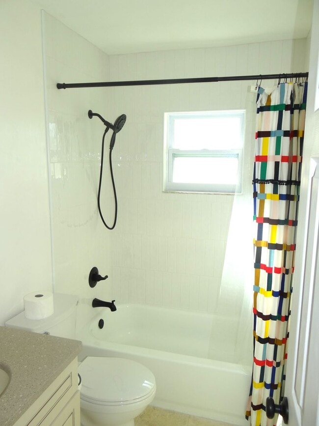 Building Photo - 1 bedroom for rent in this single family home.