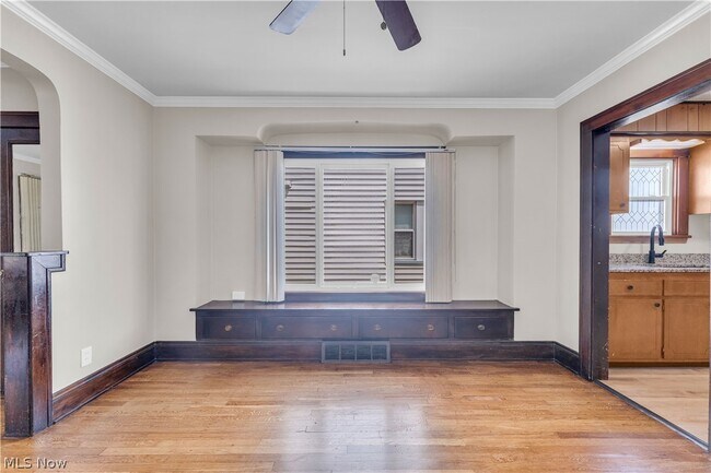 Building Photo - 6800 Kazimier Ave
