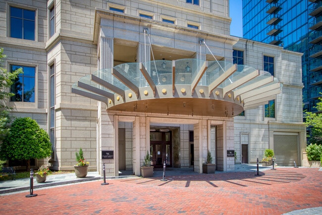 Building Photo - 3376 Peachtree Rd