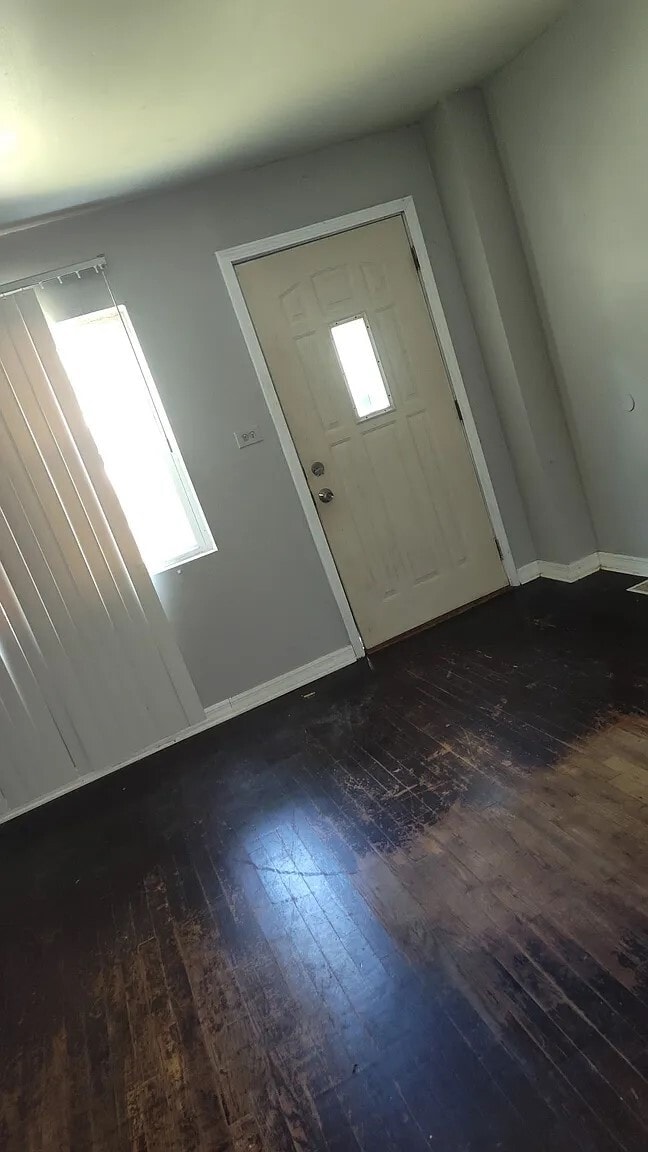 Building Photo - 16901 Orchard Ridge Ave