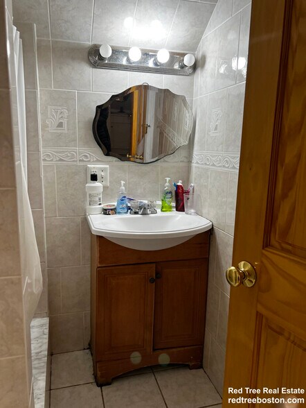 Building Photo - 1778 Commonwealth Ave