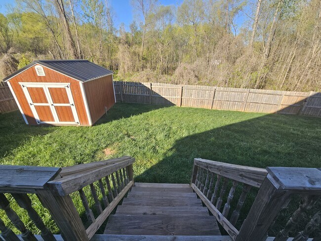 Building Photo - 2737 Celia Ave