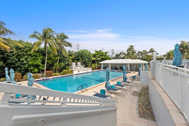 Building Photo - 120 N Ocean Blvd