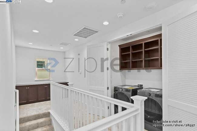 Building Photo - 552 N Andalusia Way