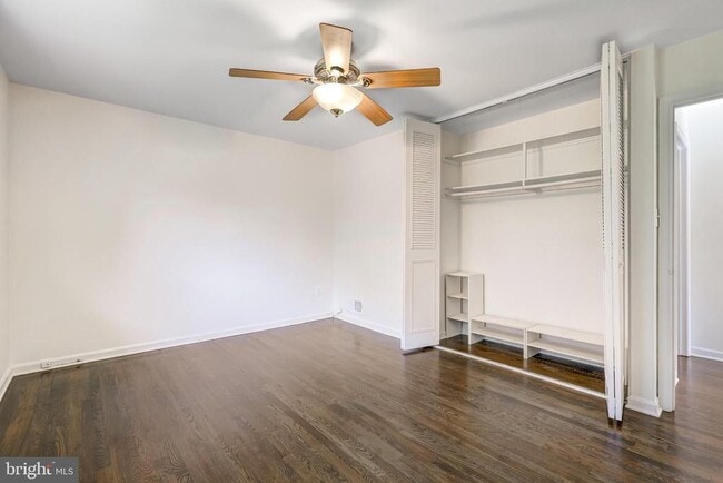 Building Photo - 5609 Rolling Rd