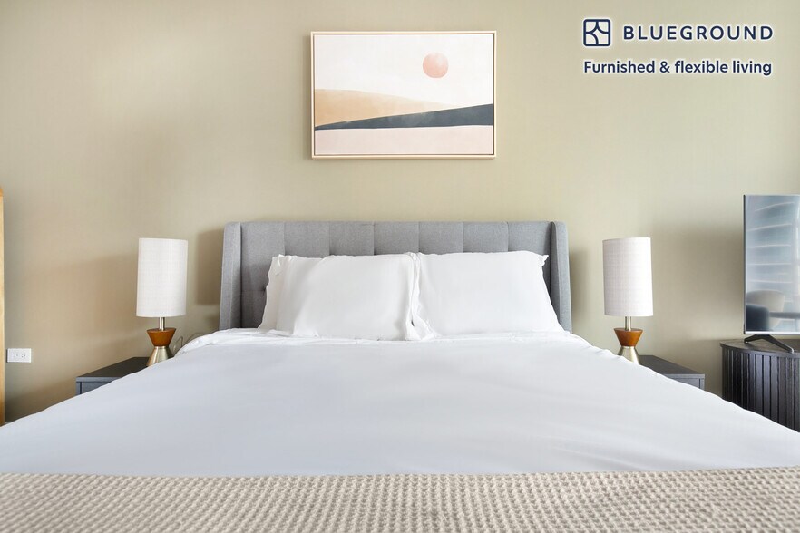 Building Photo - 340 E North Water St