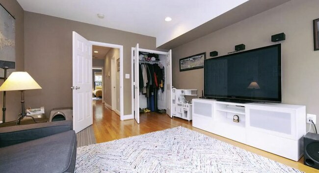 Building Photo - Great Price, Center of H St - WITH Secured...