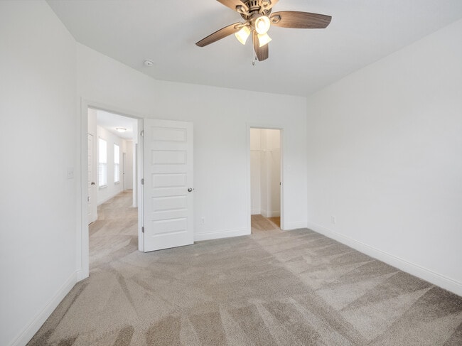 Building Photo - 14275 Larson Dr