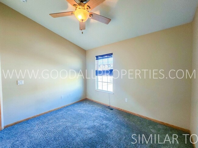 Building Photo - 2-Bedroom, 2-Bath Townhome in Ankeny with Attached 2-Car Garage