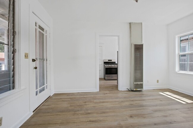 Building Photo - 3034 Fairmount St