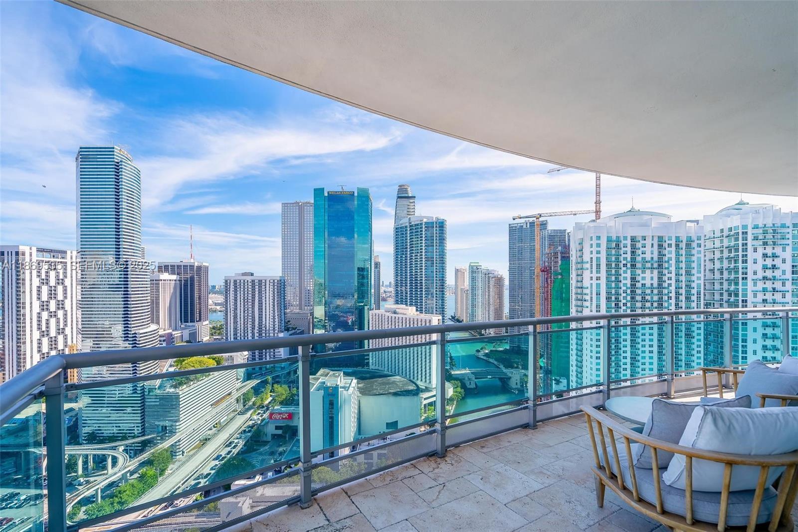 Building Photo - 350 S Miami Ave