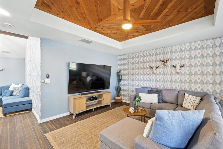 Building Photo - 749 Western Trail