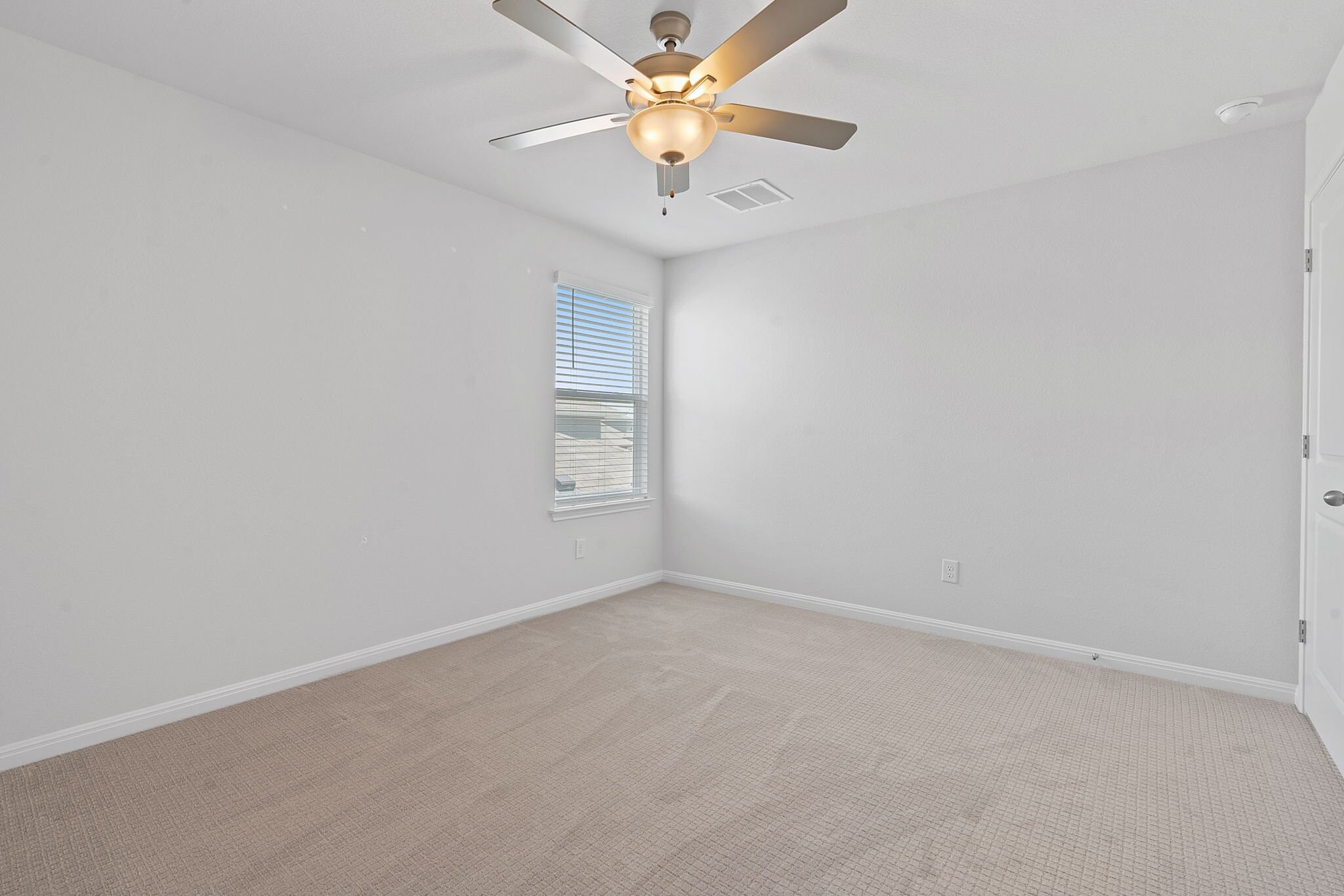 Building Photo - 321 Caisson Trl