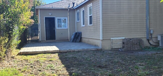 Building Photo - Charming 2 Bedroom 1 Bath Home in Vallejo ...