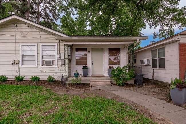 Building Photo - 1412 22nd St