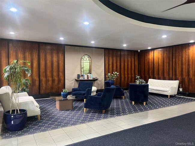 Building Photo - 666 Pelham Rd