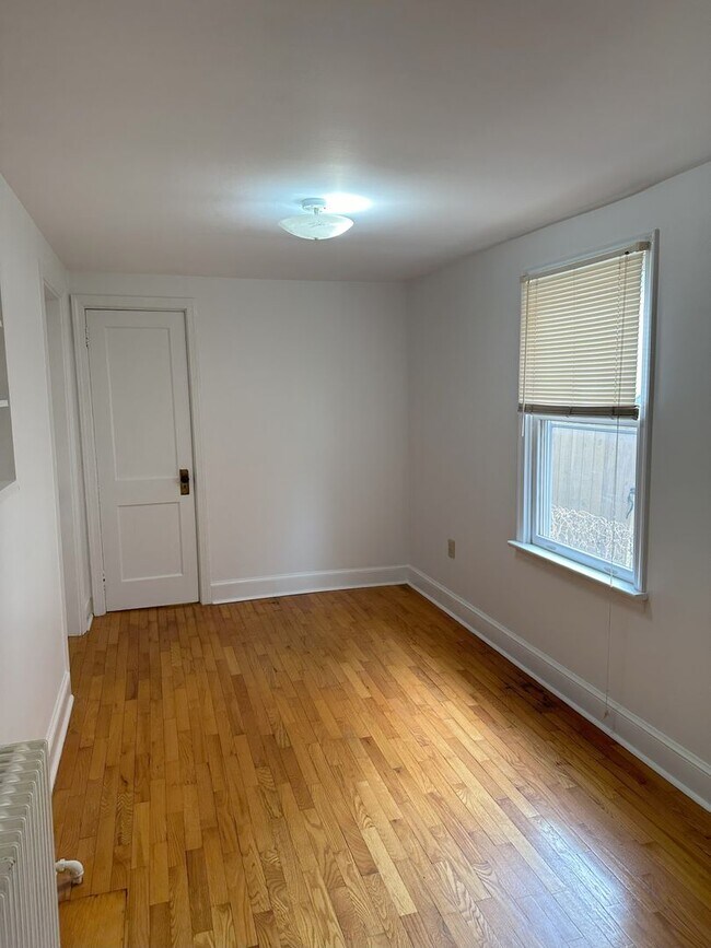 Building Photo - 506 N Loudoun St