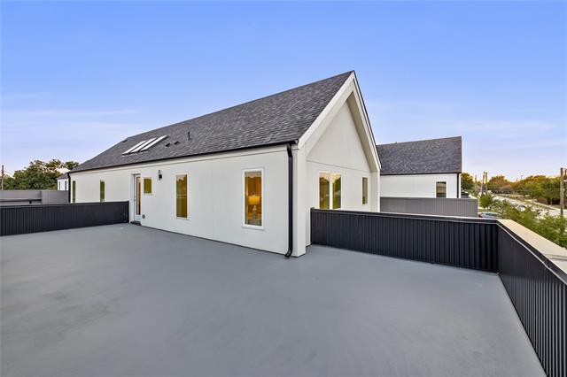 Building Photo - 829 Nomas St