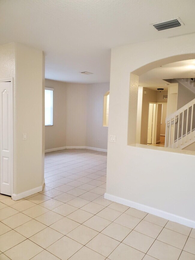 Building Photo - 2286 Shoma Dr