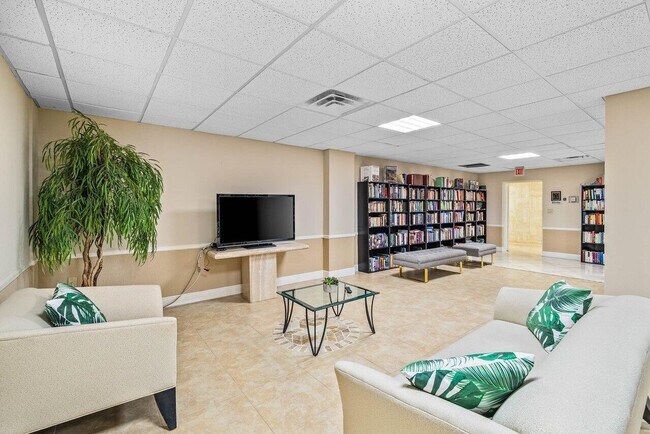 Building Photo - 3460 S Ocean Blvd