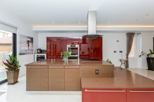 Building Photo - 96 Columbia Terrace