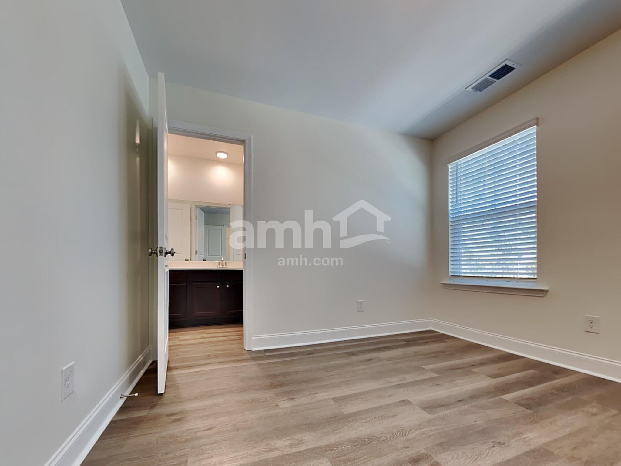 Building Photo - 1617 Lamplighter Ln