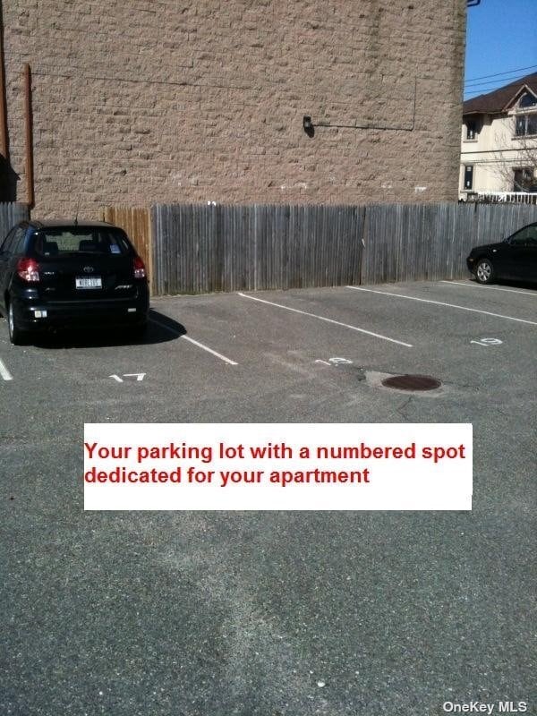 Building Photo - 25 W Broadway