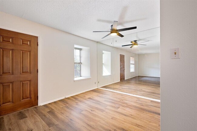 Building Photo - 7801 Shoal Creek Blvd