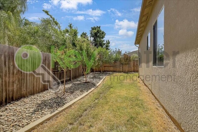 Building Photo - 9448 Syrah Ct