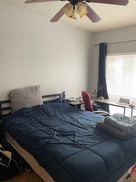 Building Photo - 806 W 24th St