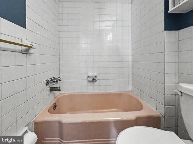 Building Photo - 408 W Lafayette St